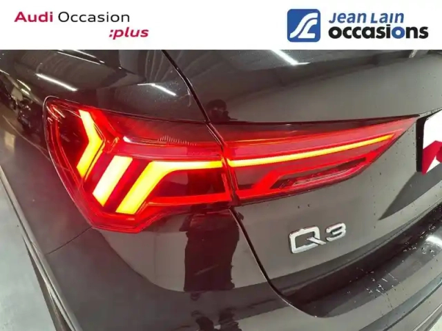 Audi Q3 35 tfsi 150 ch s tronic 7 — photo 21