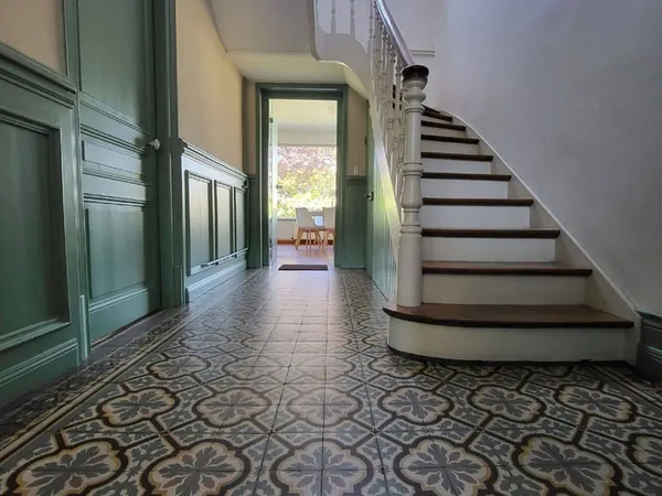 Maison 10 pièces 245 m²