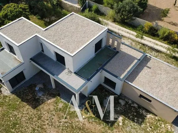 Villa 6 pièces 175 m²