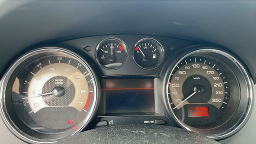 Peugeot RCZ 1.6 THP 156 - N/A – 2011 – 106070 km – Essence – Boîte Manuelle — photo 24