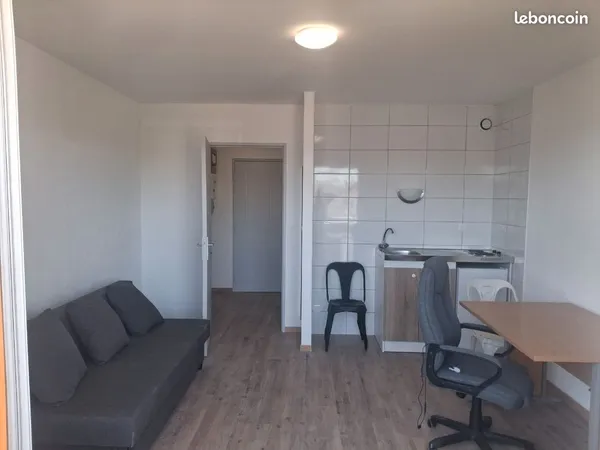 Vend F1 avec balcon