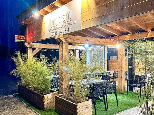 À vendre : Fonds de commerce de restaurant / pizzeria idéalement situé sur l'axe Ales-Aubenas (13000