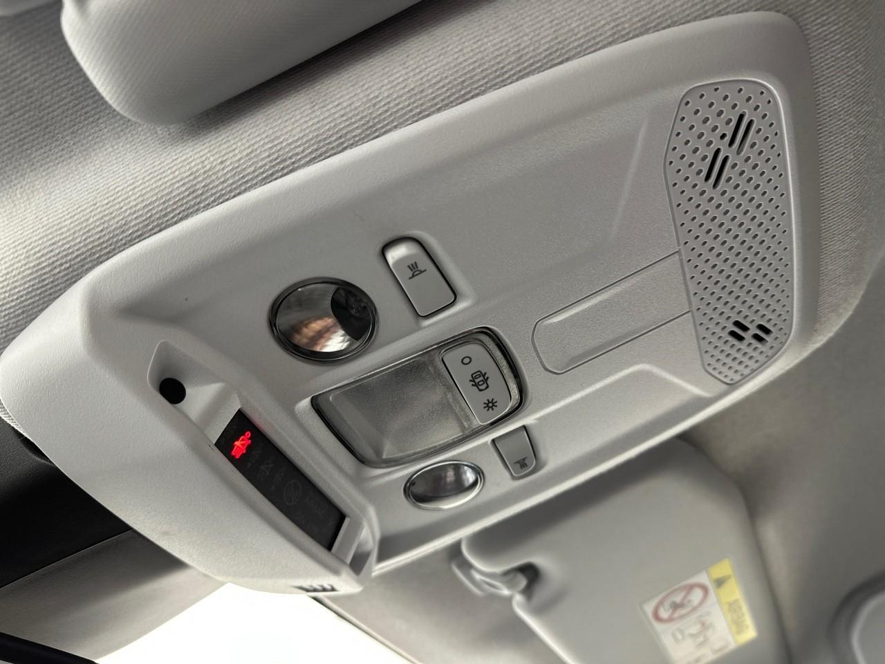 Peugeot 208 puretech 100 s&s eat8 allure pack — photo 32