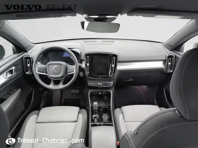 Volvo Xc40 b3 163 ch dct7 plus — photo 24