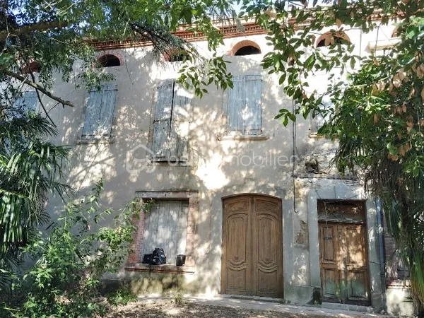 Maison 8 pièces 300 m²