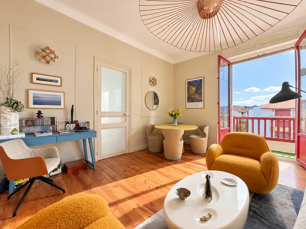 MAGNIFIQUE T2 BIS/T3 RENOVE DE 64M2 COEUR DE PLAGE