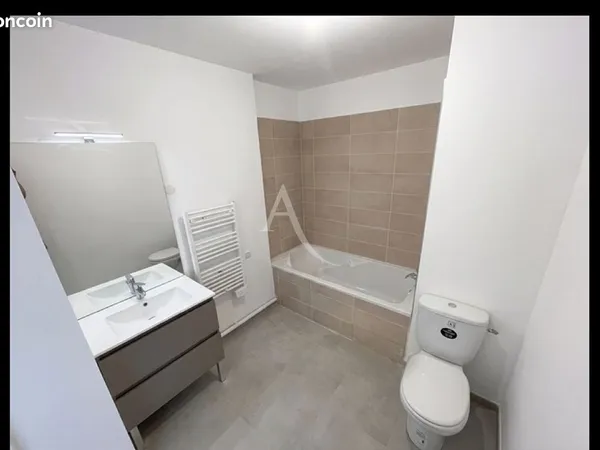 Studio 1 pièce 24 m²