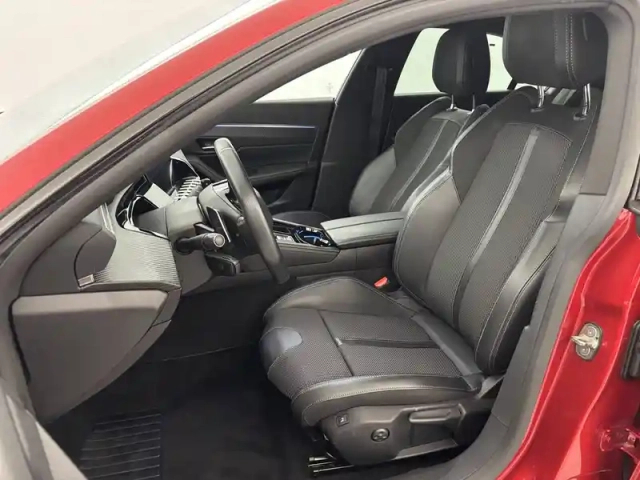 Peugeot 508 hybrid 225 e-eat8 — photo 42