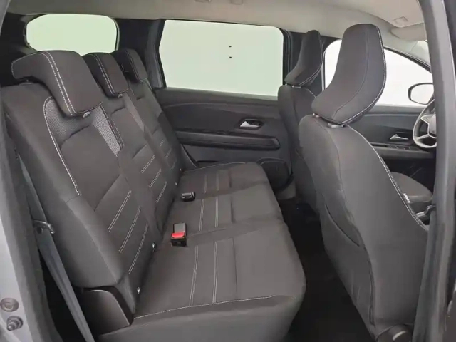 Dacia Jogger tce 110 7 places — photo 38