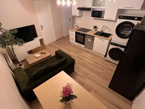 Colocation meublée de 3 chambres située Place Saint Jean, Melun