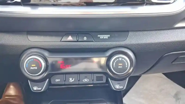 Kia Stonic 1.0 t-gdi 100 ch mhev ibvm6 — photo 16