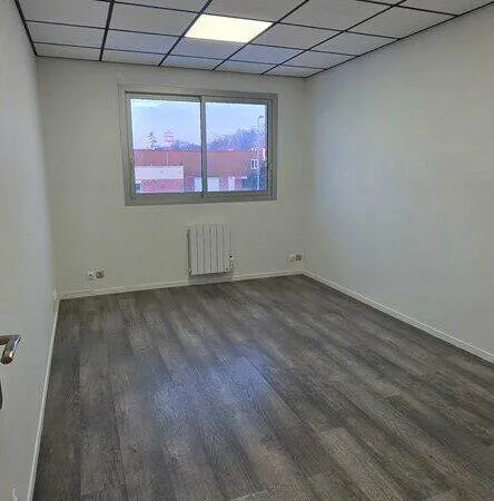 Bureaux 67 m²