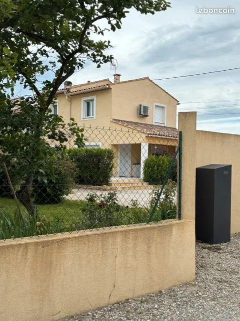 Photo 3