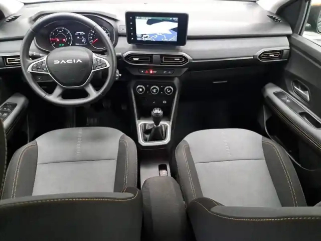 Dacia Sandero eco-g 100 — photo 43