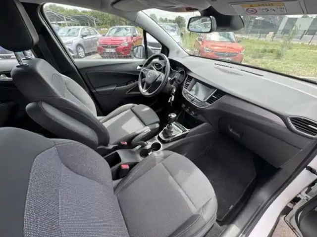 Opel Crossland 1.2 turbo 110ch elegance — photo 11