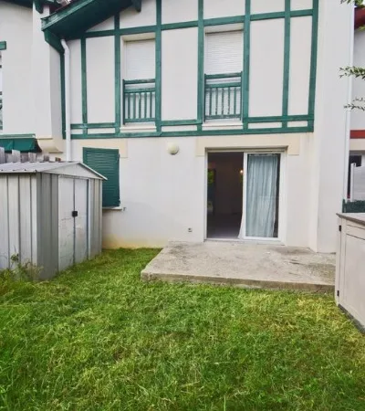 Vends maison - 75 m² - 4 pièces, 3 chambres - Ustaritz 64480