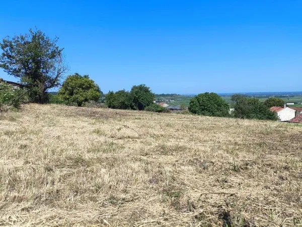 Terrain 950 m²