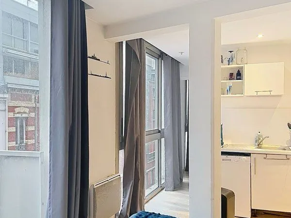 Lille - Vauban / Quai du Wault - T2 meublé avec balcon - 35 m² - 700 + charges Disponible du 1er nov
