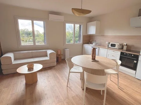 Appartement T3 meublé : neuf, climatisé & parking privé