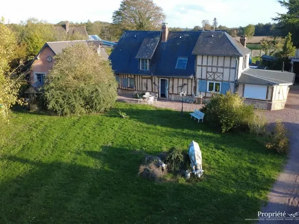 MAISON NORMANDE AVEC MAISON D'AMIS