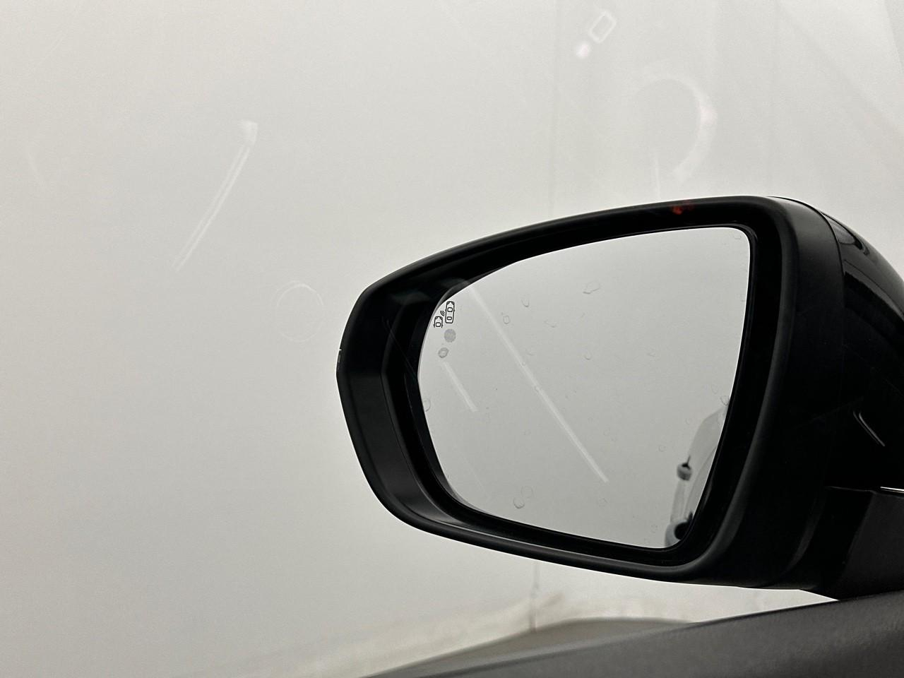 Peugeot 3008 puretech 130ch s&s eat8 gt pack — photo 15