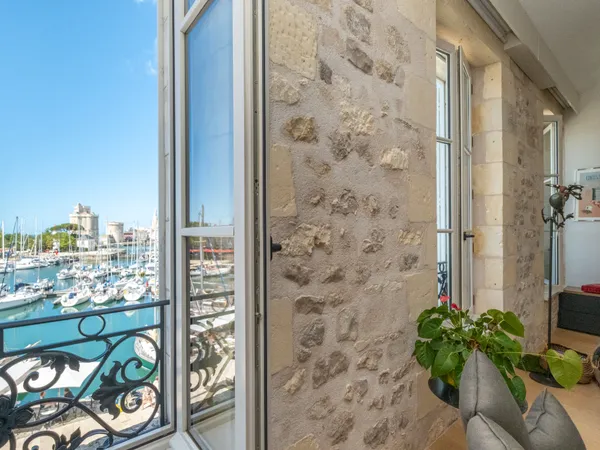 Vends maison avec vue exceptionnelle sur le vieux port