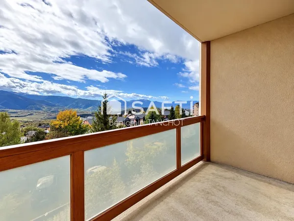 Studio avec vue panoramique plein sud, balcon et parking privatif