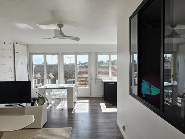 Appartement 2 pièces, lumineux et fonctionnel proche de la gare de MELUN - 45m2