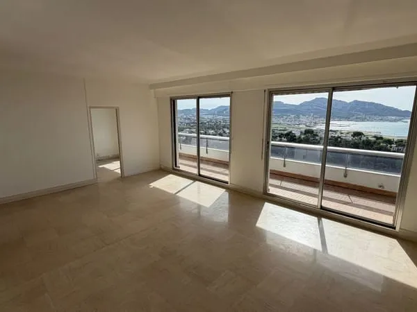 13008 Marseille location appartement 2 chambres vue mer..