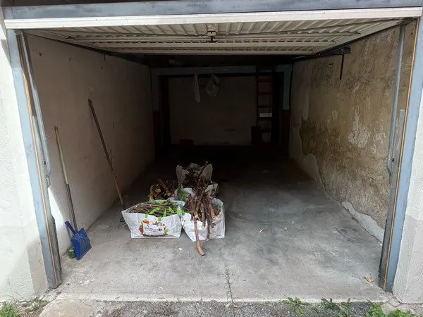 Garage fermé