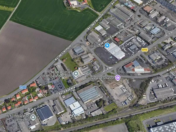 Local professionnel 170 m²