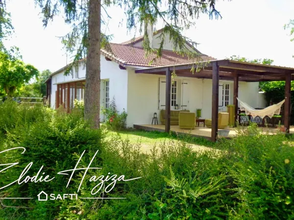 Maison de campagne avec grand terrain à THENEZAY