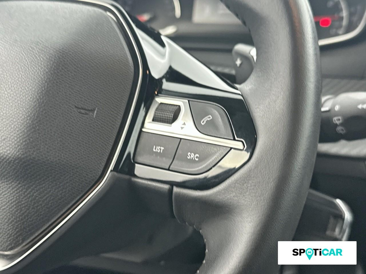 Peugeot 208 1.2 puretech 100ch s&s allure eat8 — photo 16