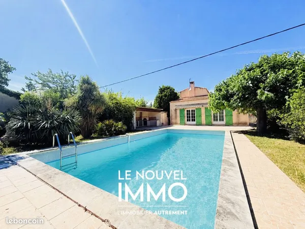 Villa familiale T5- avec piscine dans résidence sécurisée - Marignane
