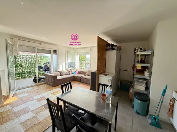 APPARTEMENT - RESIDENCE RECENTE - 3 CHAMBRES - 2 PLACES DE P