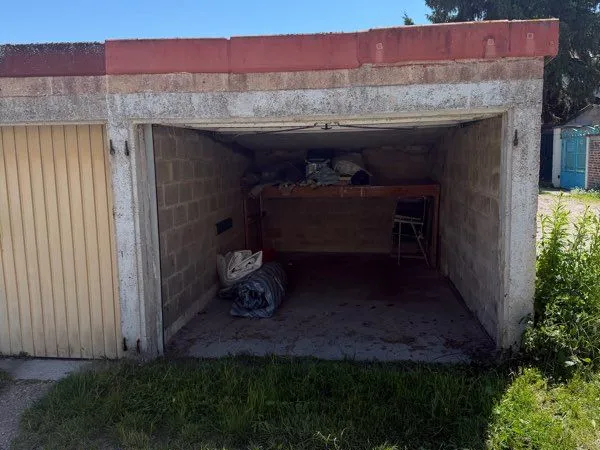 Garage à louer haut rue de Cagny