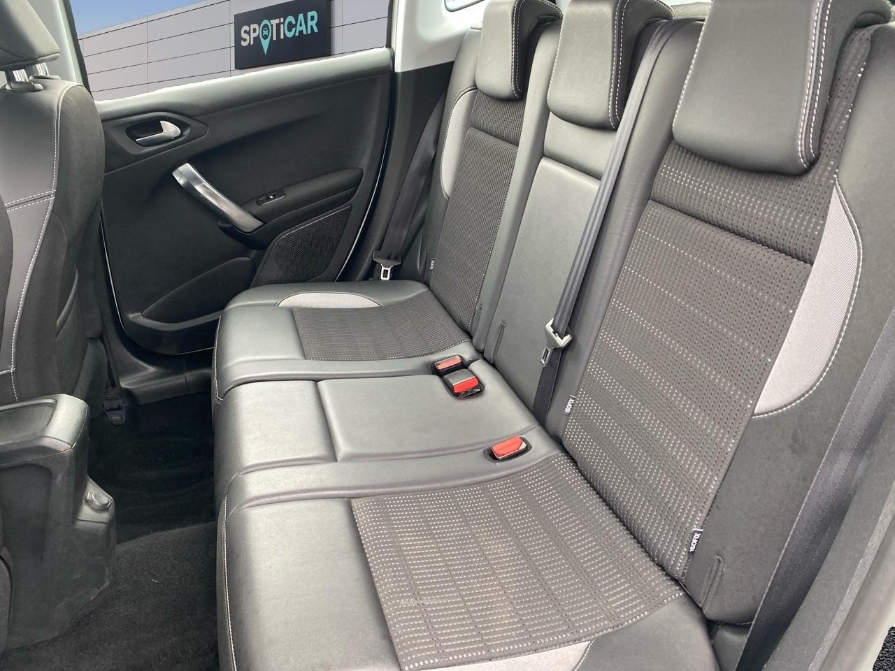 Peugeot 2008 1.2 puretech 110ch allure s&s — photo 10