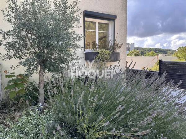 Exclusivité à Sèvres : Charmante maison 4 pièces avec garage et sous-sol