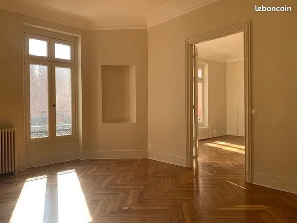Appartement 6 pièces 214 m²