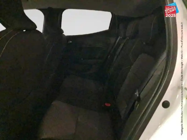 Renault Clio 1.0 tce 90ch evolution — photo 11