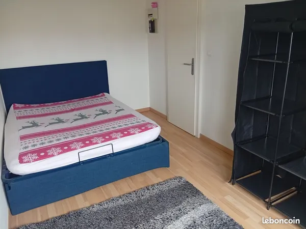 Chambre meublée à louer