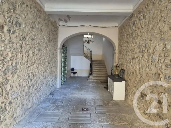 Maison 15 pièces 251 m²
