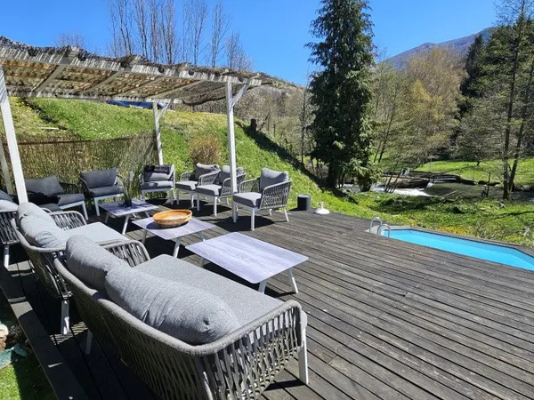 Maison 9 pièces 240 m²