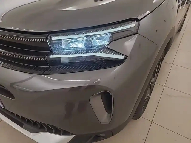 Citroën C5 Aircross hybride rechargeable 225 e-eat8 — photo 16