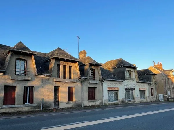 Maison 9 pièces 450 m²