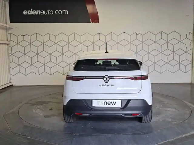 Renault Megane e-tech ev60 130ch optimum charge — photo 3