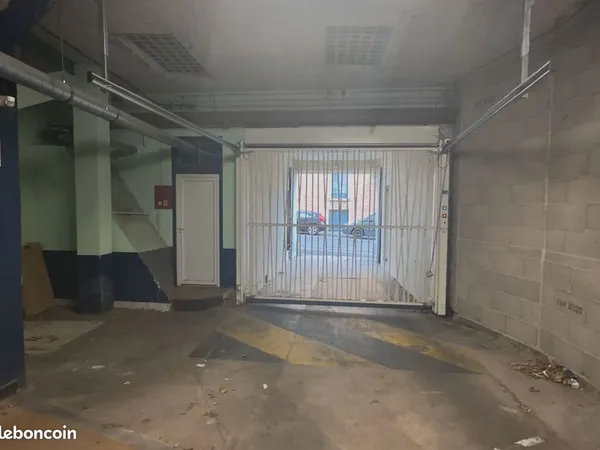 Parking/box 18 m² MACON