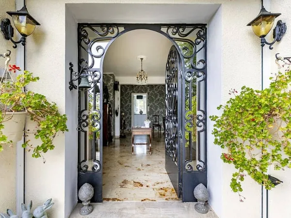 Maison 8 pièces 280 m²