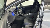 Toyota C-Hr 122h Graphic 2WD E-CVT MC19 — photo 12