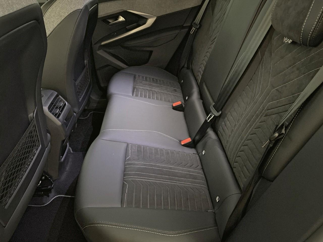 Peugeot 3008 hybrid 145 e-dcs6 gt — photo 10